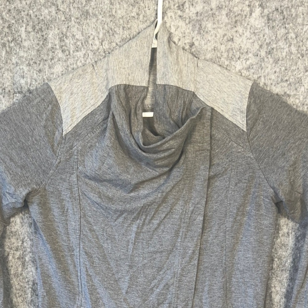 Lululemon Women's XL Grey Asymmetrical Draped Cowl Neck Wrap Jacket Thumbholes - Picture 3 of 10